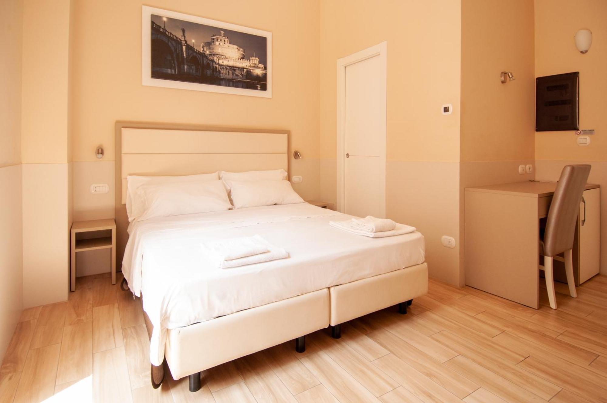Guest house Domus Porta Angelica 3*